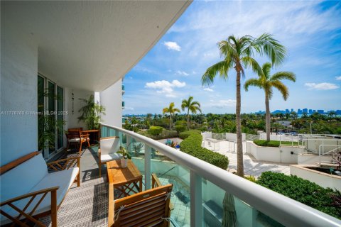 Condominio en venta en North Bay Village, Florida, 2 dormitorios, 116.22 m2 № 1735710 - foto 17