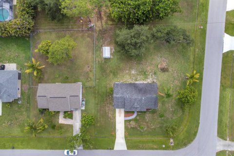 Villa ou maison à louer à Port St. Lucie, Floride: 2 chambres, 85.93 m2 № 2363011 - photo 20