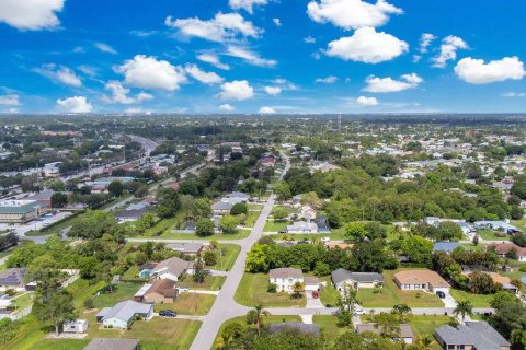 Villa ou maison à louer à Port St. Lucie, Floride: 2 chambres, 85.93 m2 № 2363011 - photo 23