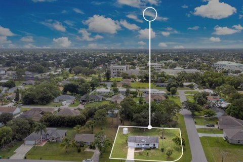 Villa ou maison à louer à Port St. Lucie, Floride: 2 chambres, 85.93 m2 № 2363011 - photo 21