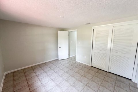 House in Homosassa, Florida 2 bedrooms, 141.95 sq.m. № 2207855 - photo 12