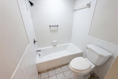 House in Homosassa, Florida 2 bedrooms, 141.95 sq.m. № 2207855 - photo 15