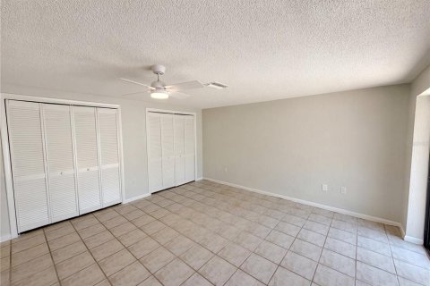 House in Homosassa, Florida 2 bedrooms, 141.95 sq.m. № 2207855 - photo 4