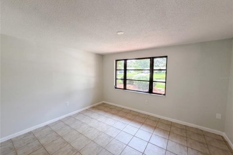 House in Homosassa, Florida 2 bedrooms, 141.95 sq.m. № 2207855 - photo 11