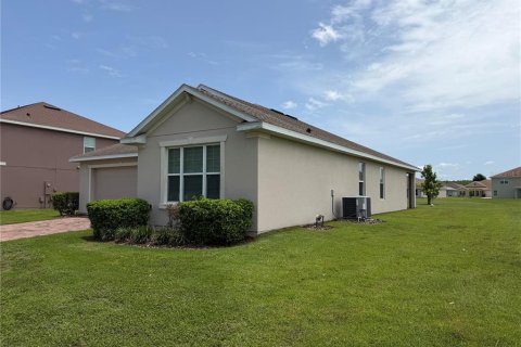 Villa ou maison à louer à Kissimmee, Floride: 4 chambres, 196.58 m2 № 2207571 - photo 3