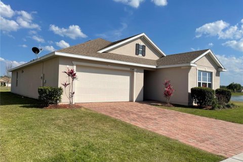 Villa ou maison à louer à Kissimmee, Floride: 4 chambres, 196.58 m2 № 2207571 - photo 2