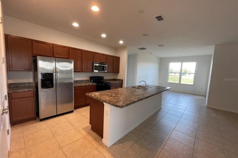 Villa ou maison à louer à Kissimmee, Floride: 4 chambres, 196.58 m2 № 2207571 - photo 5