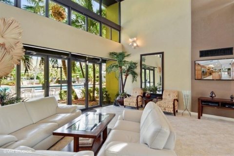 Condo in Pompano Beach, Florida, 2 bedrooms  № 2083549 - photo 12