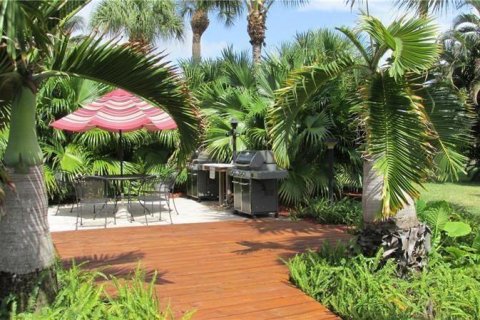 Condo in Pompano Beach, Florida, 2 bedrooms  № 2083549 - photo 11
