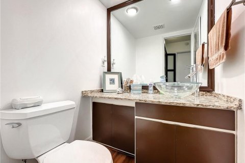Condo in Pompano Beach, Florida, 2 bedrooms  № 2083549 - photo 15