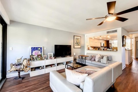Condo in Pompano Beach, Florida, 2 bedrooms  № 2083549 - photo 27