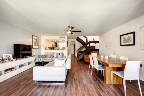 Condo in Pompano Beach, Florida, 2 bedrooms  № 2083549 - photo 28