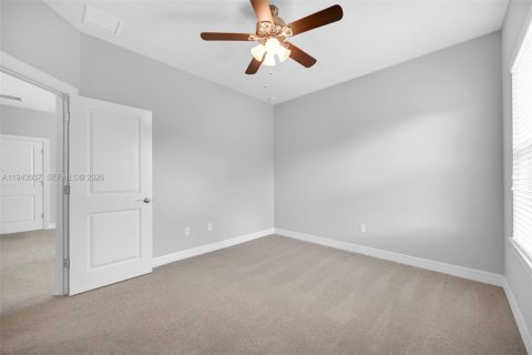 House in Hollywood, Florida 3 bedrooms, 174.75 sq.m. № 2000542 - photo 28