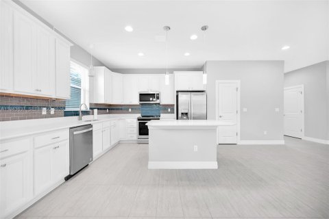 House in Hollywood, Florida 3 bedrooms, 174.75 sq.m. № 2000542 - photo 13