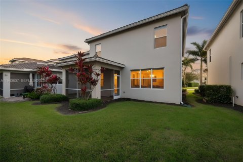 House in Hollywood, Florida 3 bedrooms, 174.75 sq.m. № 2000542 - photo 3