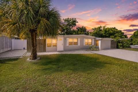 Villa ou maison à Largo, Floride 3 chambres, 120.22 m2 № 2347234