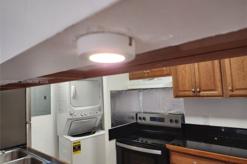 Apartment in Tamarac, Florida 3 bedrooms, 108.42 sq.m. № 2069335 - photo 25