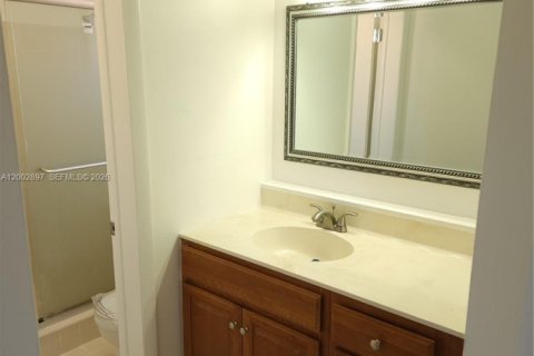 Apartment in Tamarac, Florida 3 bedrooms, 108.42 sq.m. № 2069335 - photo 8