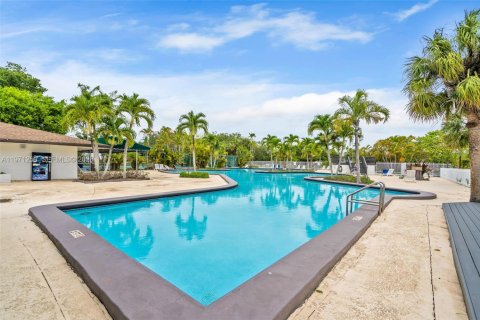 Townhouse in Miami, Florida 3 bedrooms, 126.81 sq.m. № 2032246 - photo 30