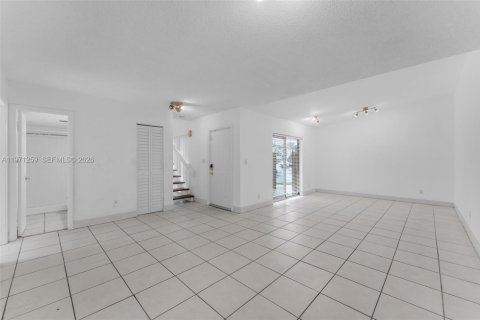 Townhouse in Miami, Florida 3 bedrooms, 126.81 sq.m. № 2032246 - photo 7