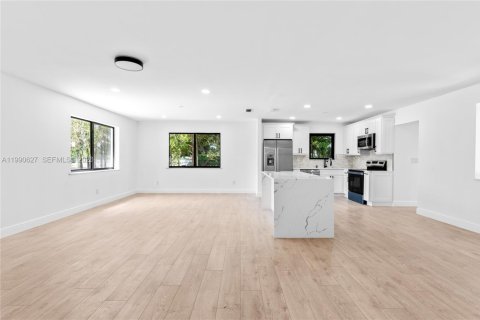 Casa en alquiler en Davie, Florida, 3 dormitorios, 204.01 m2 № 2055558 - foto 6