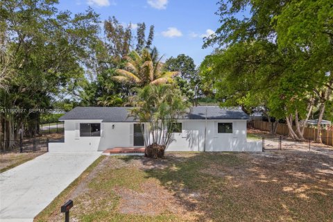 Casa en alquiler en Davie, Florida, 3 dormitorios, 204.01 m2 № 2055558 - foto 3
