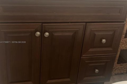 Condo in Aventura, Florida, 1 bedroom  № 1868619 - photo 27