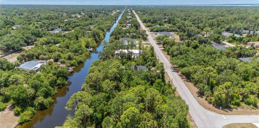 Land in Port Charlotte, Florida № 2166180
