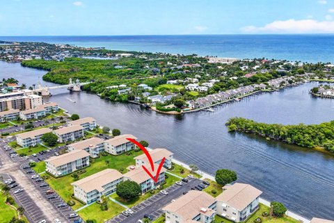 Condominio en Boynton Beach, Florida, 1 dormitorio  № 2147342