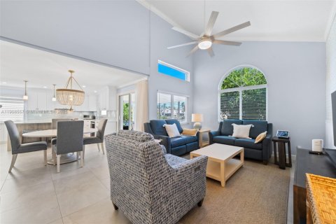 Casa en venta en Dania Beach, Florida, 3 dormitorios, 140.1 m2 № 1967108 - foto 4