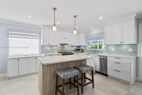 Casa en venta en Dania Beach, Florida, 3 dormitorios, 140.1 m2 № 1967108 - foto 6