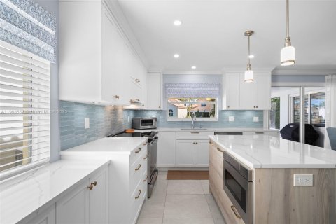 Casa en venta en Dania Beach, Florida, 3 dormitorios, 140.1 m2 № 1967108 - foto 8