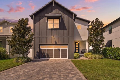 House in Tampa, Florida 4 bedrooms, 247.86 sq.m. № 2373587