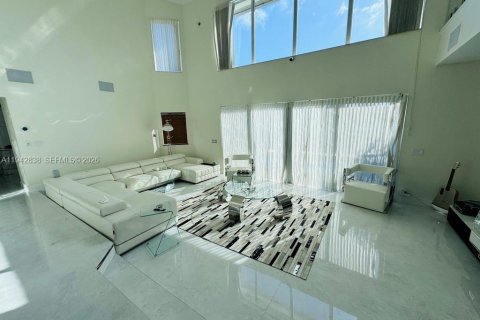 Villa ou maison à vendre à Lighthouse Point, Floride: 4 chambres, 411.19 m2 № 2007328 - photo 3