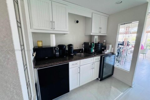 Villa ou maison à vendre à Lighthouse Point, Floride: 4 chambres, 411.19 m2 № 2007328 - photo 11