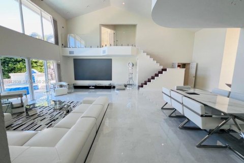 Villa ou maison à vendre à Lighthouse Point, Floride: 4 chambres, 411.19 m2 № 2007328 - photo 2