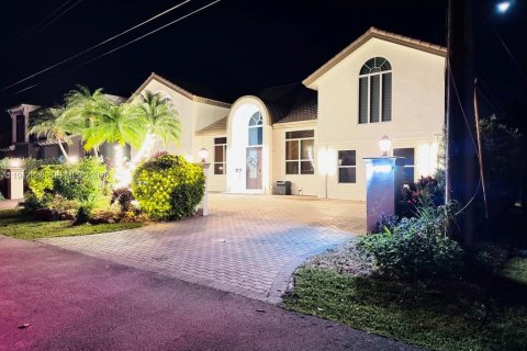 Villa ou maison à vendre à Lighthouse Point, Floride: 4 chambres, 411.19 m2 № 2007328 - photo 20