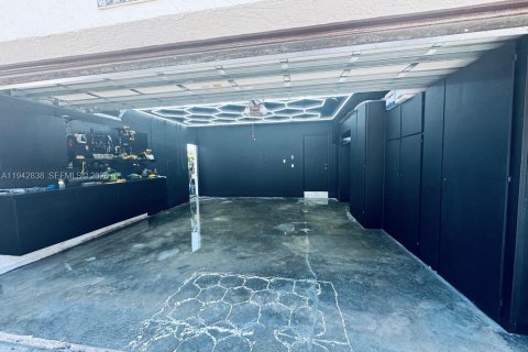 Villa ou maison à vendre à Lighthouse Point, Floride: 4 chambres, 411.19 m2 № 2007328 - photo 15