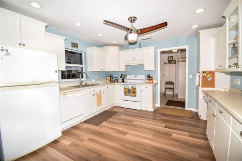 Снять в аренду виллу или дом в Брейдентон, Флорида 8 комнат, 219.44м2, № 1828534 - фото 11