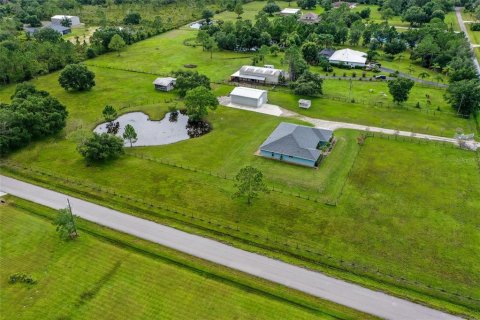 Снять в аренду виллу или дом в Брейдентон, Флорида 8 комнат, 219.44м2, № 1828534 - фото 8