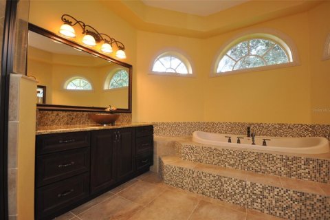 Casa en alquiler en Orlando, Florida, 4 dormitorios, 343.27 m2 № 1906799 - foto 10