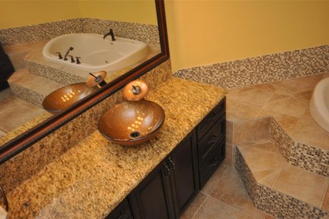 Casa en alquiler en Orlando, Florida, 4 dormitorios, 343.27 m2 № 1906799 - foto 14