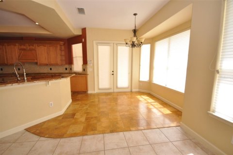 Casa en alquiler en Orlando, Florida, 4 dormitorios, 343.27 m2 № 1906799 - foto 22