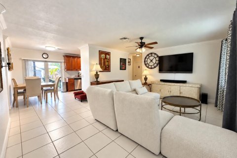 Villa ou maison à vendre à Deerfield Beach, Floride: 3 chambres, 118.91 m2 № 2400847 - photo 6