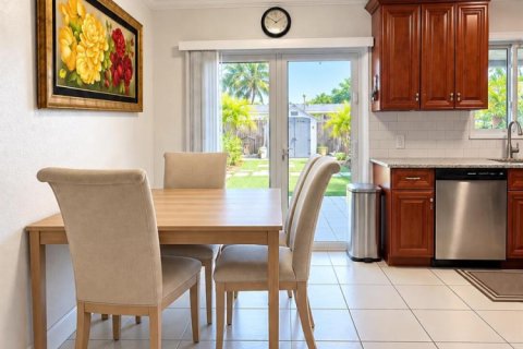 Villa ou maison à vendre à Deerfield Beach, Floride: 3 chambres, 118.91 m2 № 2400847 - photo 5