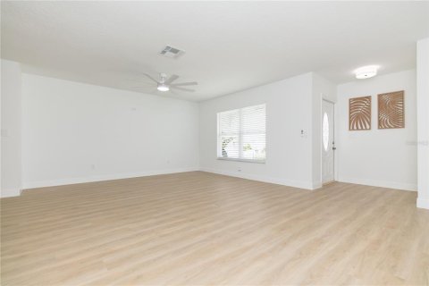Villa ou maison à vendre à Sun City Center, Floride: 2 chambres, 163.14 m2 № 2149182 - photo 6