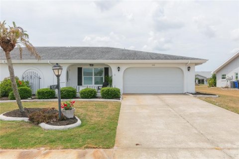 House in Sun City Center, Florida 2 bedrooms, 163.14 sq.m. № 2149182