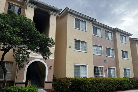 Condominio en alquiler en Miramar, Florida, 2 dormitorios, 100.33 m2 № 1992994 - foto 1