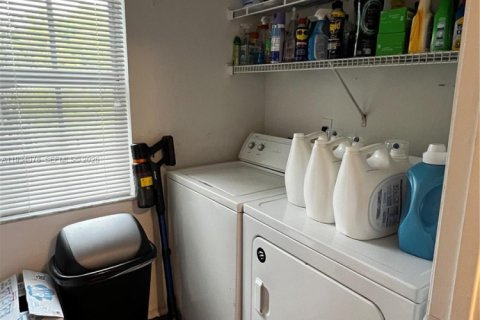 Condominio en alquiler en Miramar, Florida, 2 dormitorios, 100.33 m2 № 1992994 - foto 6