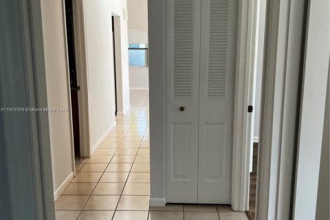 Copropriété à vendre à Miami, Floride: 3 chambres, 137.5 m2 № 1956039 - photo 30